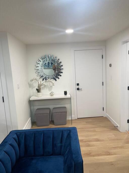 Stylish 2 Bedroom Suite In Sw Edmonton Close To Windermere And Edmonton International Airport Экстерьер фото